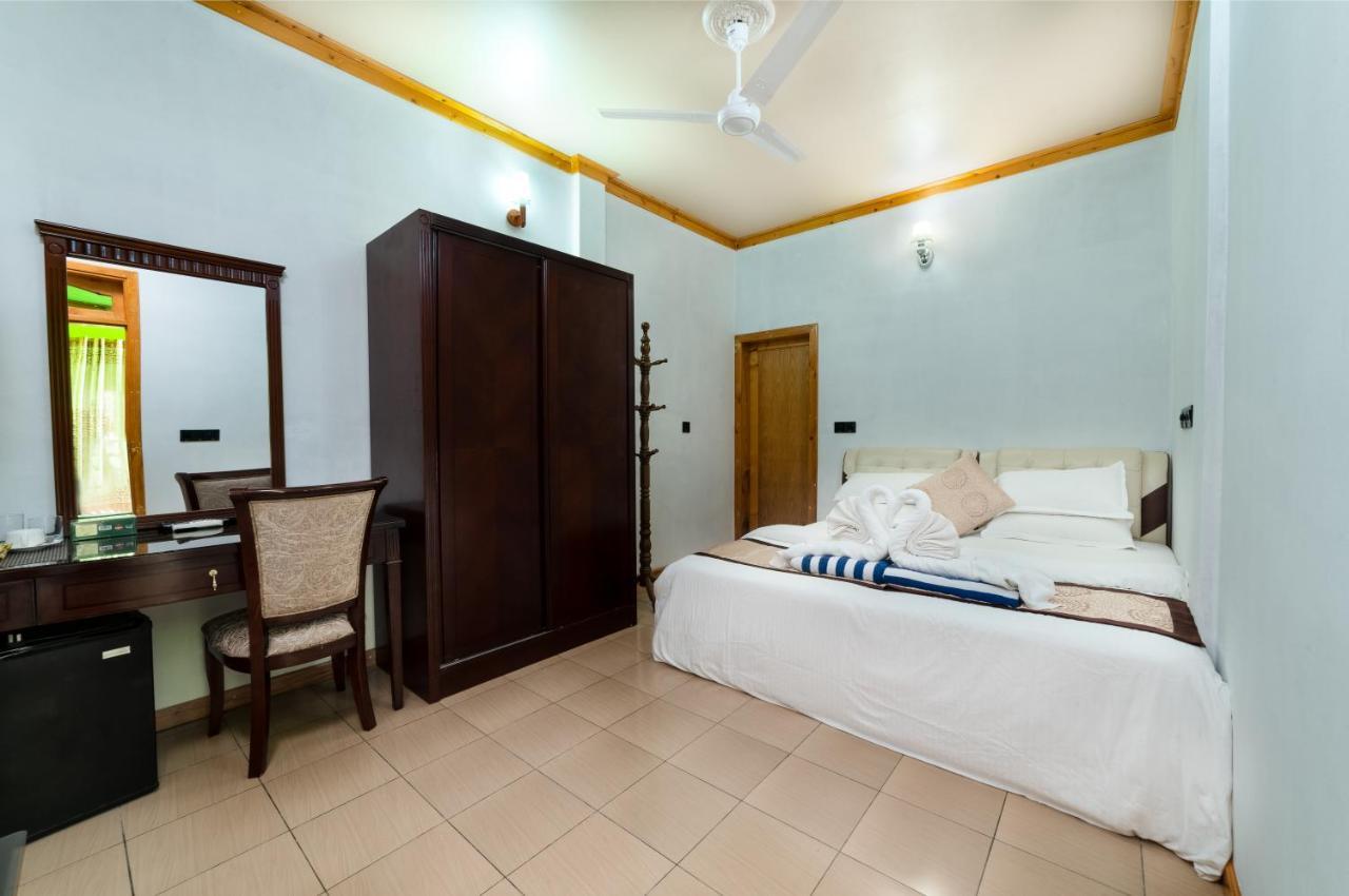 Thundee Inn Ukulhas Island Exterior photo