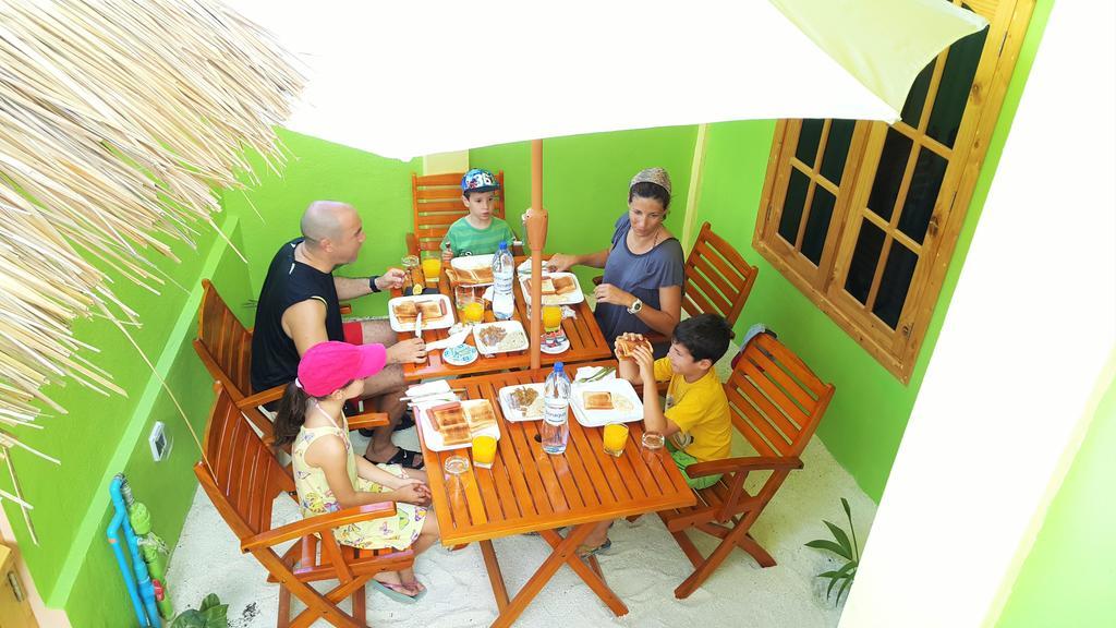 Thundee Inn Ukulhas Island Exterior photo