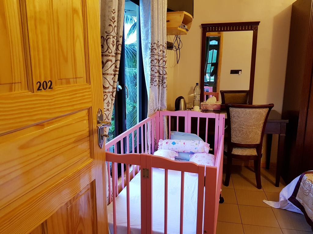 Thundee Inn Ukulhas Island Exterior photo